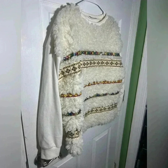 Zara Trafaluc Cream Sherpa front sweater w/bead embellishments. Size Small - Picture 3 of 9